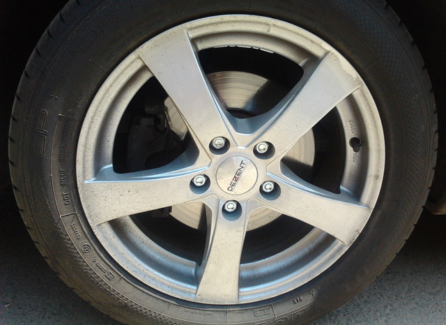 Dunlop SP Sport MAXX TT pe jante Dezent