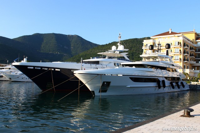 Portul Tivat cu iahturi - Muntenegru